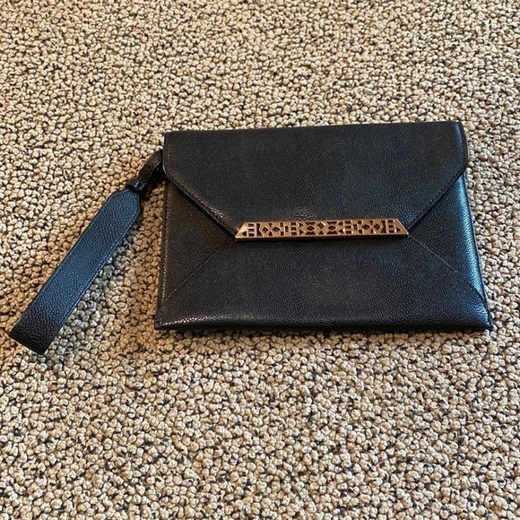 Stella and Dot Rose Gold & Black Clutch/Wristlet Envelope Bag in EUC - Picture 1 of 10